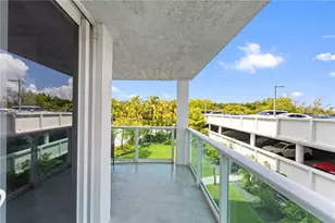 100 Bayview Dr, Sunny Isles Beach, FL 33160 - Photo 41