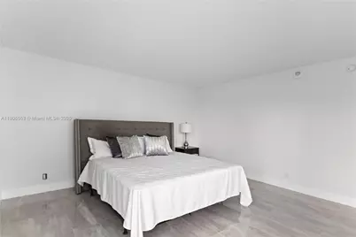 100 Bayview Dr #227, Sunny Isles Beach, FL 33160 - Photo 29