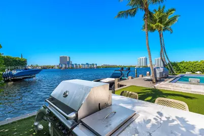 16470 NE 30th Ave, North Miami Beach, FL 33160 - Photo 91