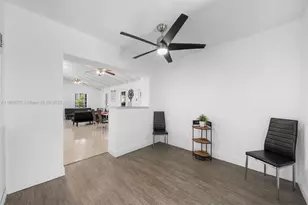 19 NE 3rd St, Dania Beach, FL 33004 - Photo 9