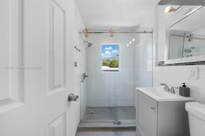 19 NE 3rd St, Dania Beach, FL 33004 - Photo 19