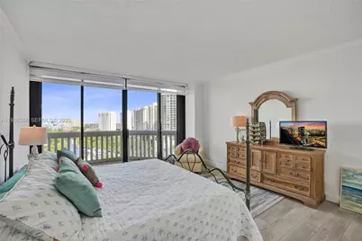 2000 Island Blvd #1710, Aventura, FL 33160 - Photo 19
