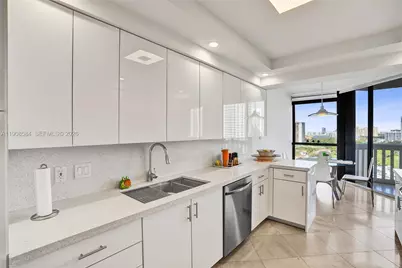 2000 Island Blvd #1710, Aventura, FL 33160 - Photo 13