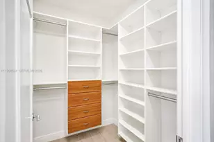 2000 Island Blvd, Aventura, FL 33160 - Photo 23
