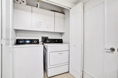 2000 Island Blvd #1710, Aventura, FL 33160 - Photo 35