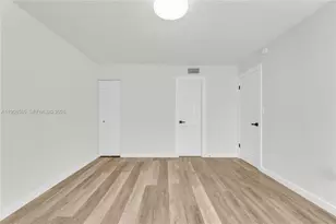 4709 NW 7th St, Miami, FL 33126 - Photo 45