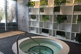 45 SW 9th St, Miami, FL 33131 - Photo 15