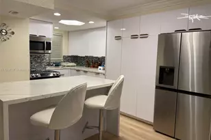 110 Fontainebleau Blvd, Miami, FL 33172 - Photo 7