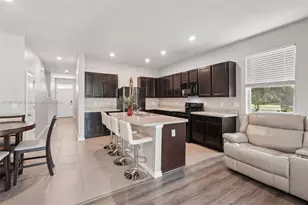 508 Glenn Cross Dr, Other City - In The State Of Florida, FL 33570 - Photo 5