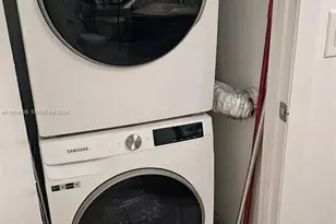 1900 N Bayshore Dr, Miami, FL 33132 - Photo 11