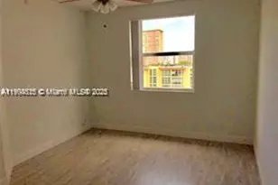 17125 N Bay Rd, Sunny Isles Beach, FL 33160 - Photo 11