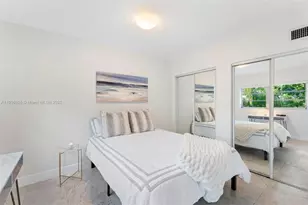 1860 Venice Park Dr, North Miami, FL 33181 - Photo 9