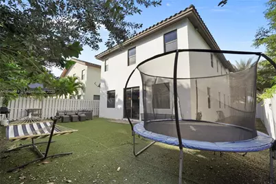 10204 NW 86th St, Doral, FL 33178 - Photo 47