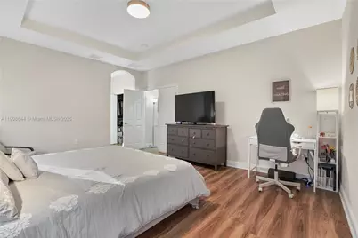 10204 NW 86th St, Doral, FL 33178 - Photo 25