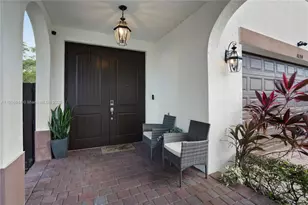 10204 NW 86th St, Doral, FL 33178 - Photo 3