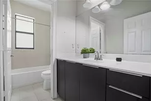10204 NW 86th St, Doral, FL 33178 - Photo 33