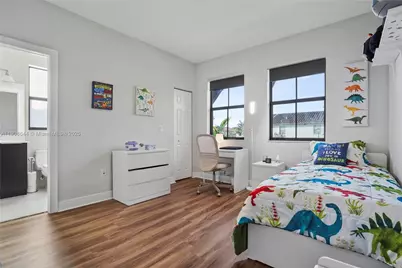 10204 NW 86th St, Doral, FL 33178 - Photo 37