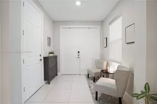 10204 NW 86th St, Doral, FL 33178 - Photo 5