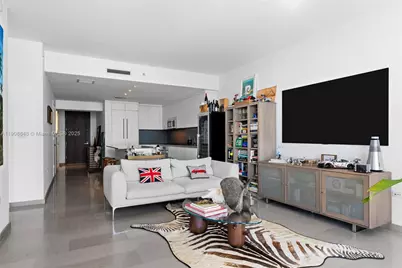 68 SE 6th St #2505, Miami, FL 33131 - Photo 5