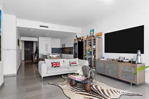 68 SE 6th St, Miami, FL 33131 - Photo 5