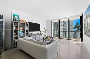 68 SE 6th St, Miami, FL 33131 - Photo 7