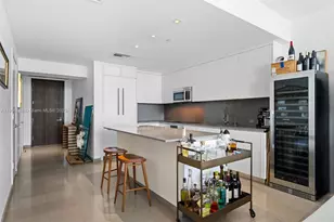 68 SE 6th St, Miami, FL 33131 - Photo 3