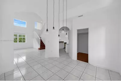 4863 NW 109th Path, Doral, FL 33178 - Photo 11