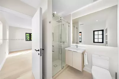 601 NE 56th St, Miami, FL 33137 - Photo 35