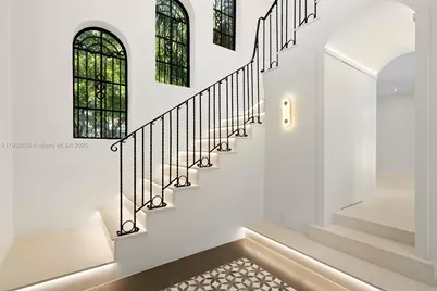 601 NE 56th St, Miami, FL 33137 - Photo 13