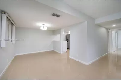 10421 Mahogany Key Cir #105, Miami, FL 33196 - Photo 3