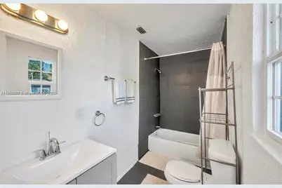 1001 N 16th Ct, Fort Pierce, FL 34950 - Photo 3