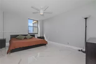 20301 W Country Club Dr, Aventura, FL 33180 - Photo 9