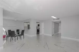20301 W Country Club Dr, Aventura, FL 33180 - Photo 13