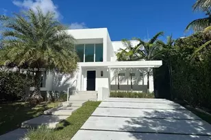 1325 Bay Dr, Miami Beach, FL 33141 - Photo 1
