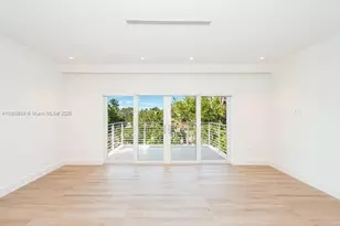 1325 Bay Dr, Miami Beach, FL 33141 - Photo 23