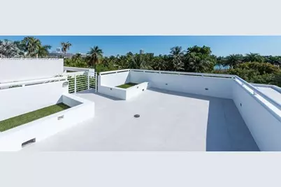 1325 Bay Dr, Miami Beach, FL 33141 - Photo 47