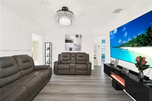 660 E 38th St, Hialeah, FL 33013 - Photo 9