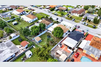 660 E 38th St, Hialeah, FL 33013 - Photo 35