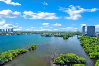 17111 Biscayne Blvd #902, North Miami Beach, FL 33160 - Photo 37