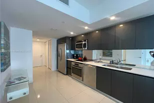 31 SE 6th St, Miami, FL 33131 - Photo 5