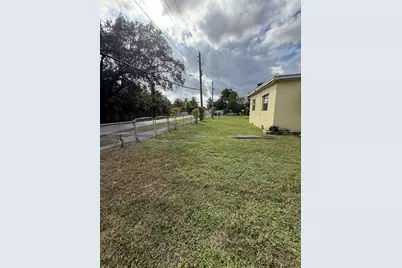 9900 NW 25th Ave, Miami, FL 33147 - Photo 11