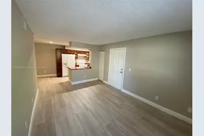 1237 SW 46th Ave #802, Pompano Beach, FL 33069 - Photo 3