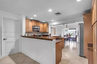 3061 SW 47th St, Fort Lauderdale, FL 33312 - Photo 7