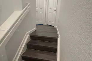 11605 NW 89th St, Doral, FL 33178 - Photo 15