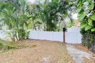 226 SW 11th St, Dania Beach, FL 33004 - Photo 13