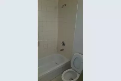 13950 NE 2nd Ave #1A, Miami, FL 33161 - Photo 11