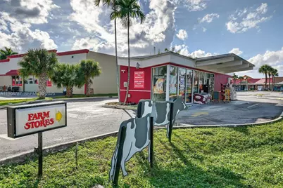 Farm Store Franchise For Sale in Hialeah Gardens, Hialeah Gardens, FL 33018 - Photo 1