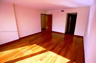 801 N Venetian Dr, Miami, FL 33139 - Photo 21