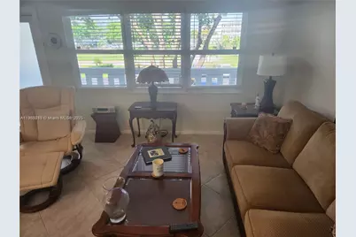 2114 E Cambridge  E #2114, Deerfield Beach, FL 33442 - Photo 3