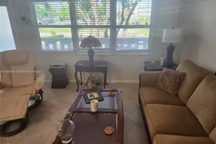 2114 E Cambridge E, Deerfield Beach, FL 33442 - Photo 3